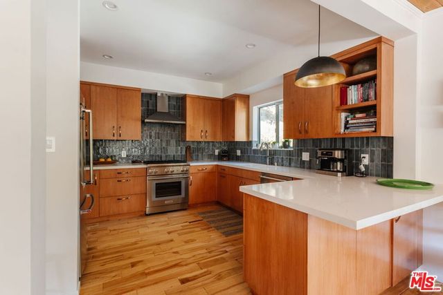 1385 Oakwood Drive, Topanga, CA 90290
