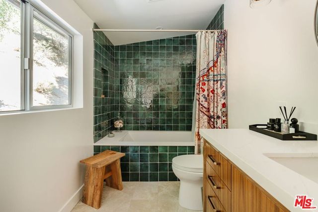 1385 Oakwood Drive, Topanga, CA 90290