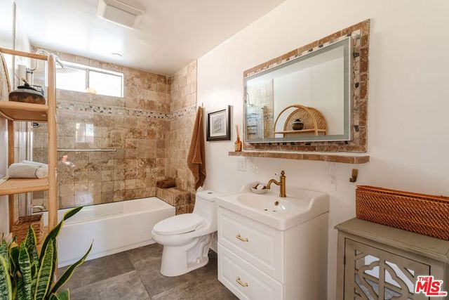1385 Oakwood Drive, Topanga, CA 90290