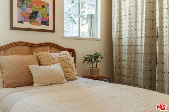 1385 Oakwood Drive, Topanga, CA 90290