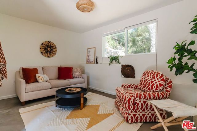 1385 Oakwood Drive, Topanga, CA 90290