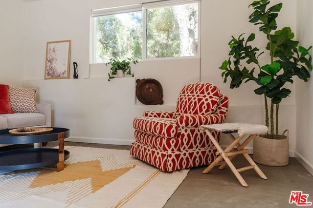 1385 Oakwood Drive, Topanga, CA 90290