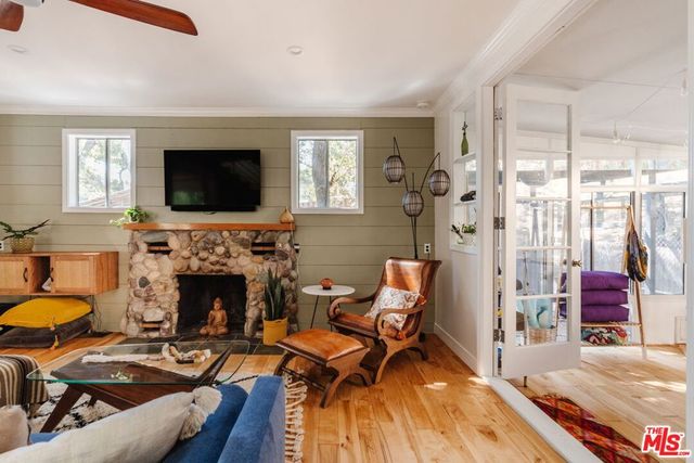 1385 Oakwood Drive, Topanga, CA 90290