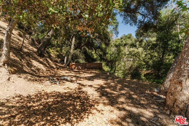 1385 Oakwood Drive, Topanga, CA 90290