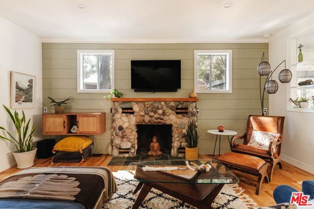 1385 Oakwood Drive, Topanga, CA 90290