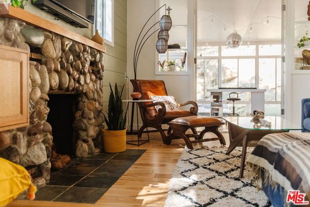 1385 Oakwood Drive, Topanga, CA 90290