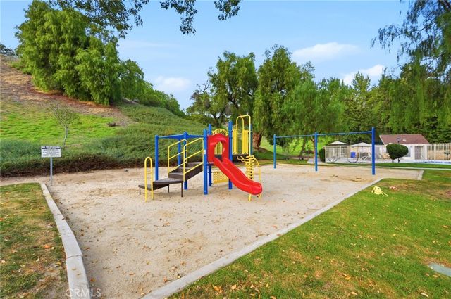 25868 Alegro, Valencia, CA 91355