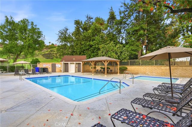 25868 Alegro, Valencia, CA 91355