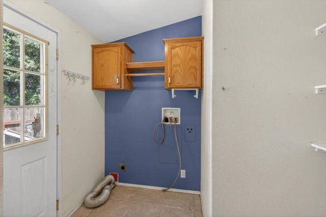 5666 Columbine Way, Pollock Pines, CA 95726
