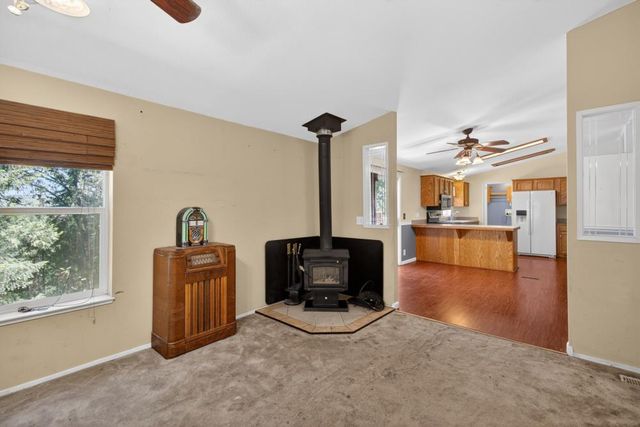 5666 Columbine Way, Pollock Pines, CA 95726