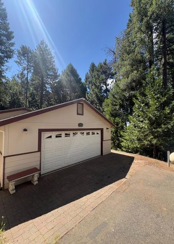 5666 Columbine Way, Pollock Pines, CA 95726