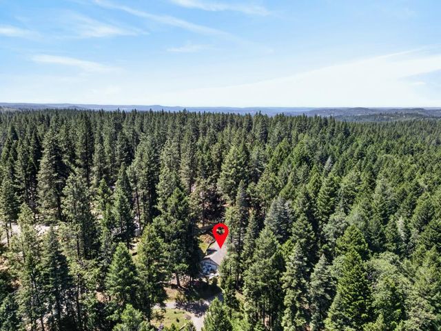 5666 Columbine Way, Pollock Pines, CA 95726