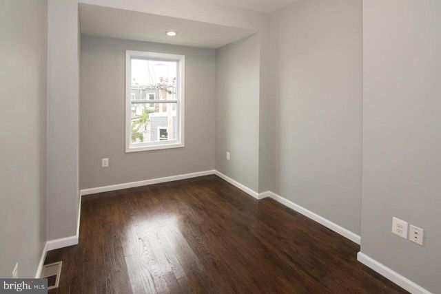 745 DOLPHIN ST, Baltimore, MD 21217