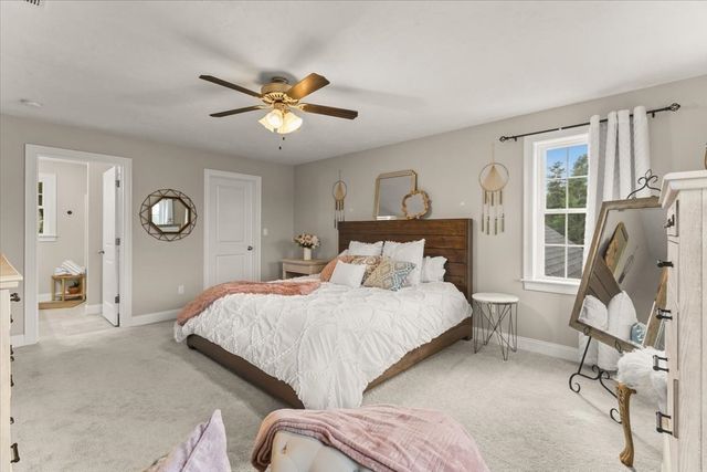 32 Pocksha Dr, Middleboro, MA 02346
