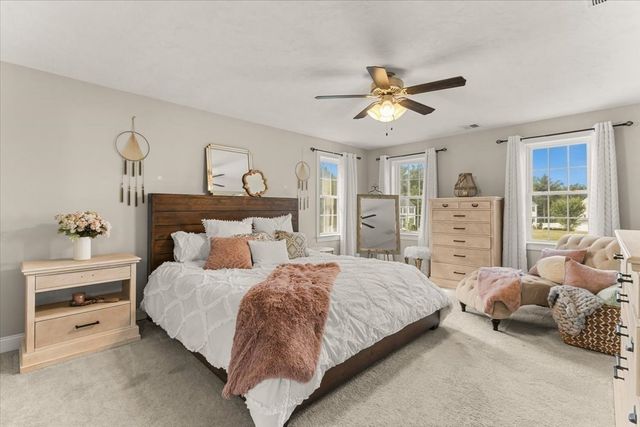 32 Pocksha Dr, Middleboro, MA 02346