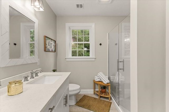 32 Pocksha Dr, Middleboro, MA 02346
