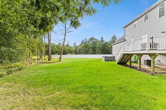 32 Pocksha Dr, Middleboro, MA 02346