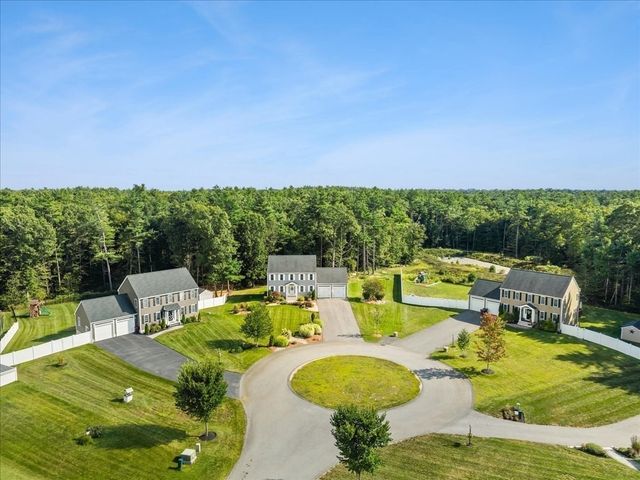 32 Pocksha Dr, Middleboro, MA 02346