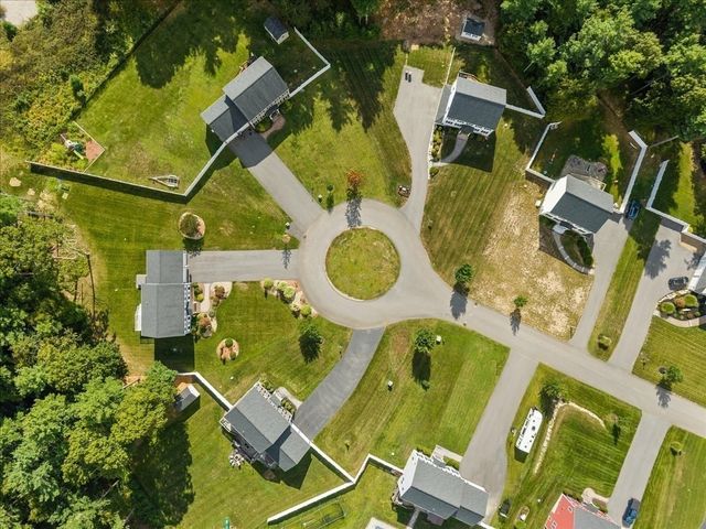 32 Pocksha Dr, Middleboro, MA 02346