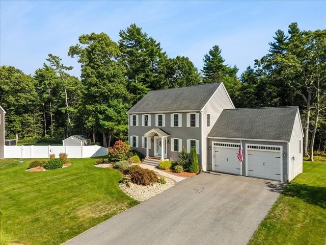 32 Pocksha Dr, Middleboro, MA 02346