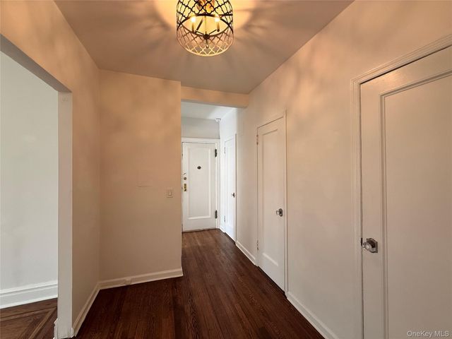 143 Garth Road 3L, Scarsdale, NY 10583