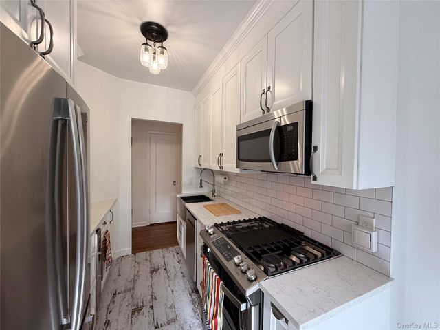 143 Garth Road 3L, Scarsdale, NY 10583
