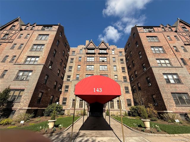 143 Garth Road 3L, Scarsdale, NY 10583