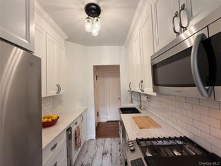 143 Garth Road 3L, Scarsdale, NY 10583