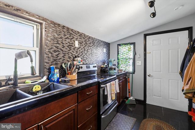 2202 SWEDE RD, East Norriton, PA 19401