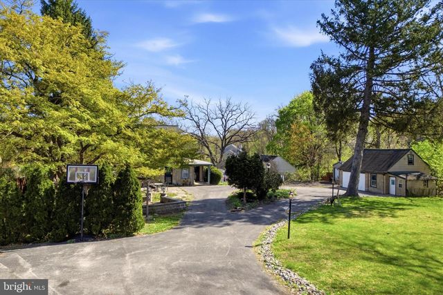 2202 SWEDE RD, East Norriton, PA 19401