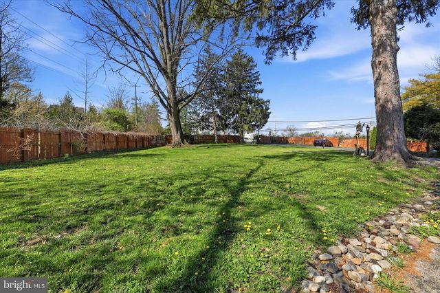 2202 SWEDE RD, East Norriton, PA 19401