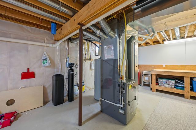 966 Tealwood Lane, South Bend, IN 46614