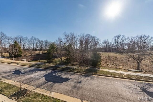 2736 Grover Crossing Drive, Wildwood, MO 63040