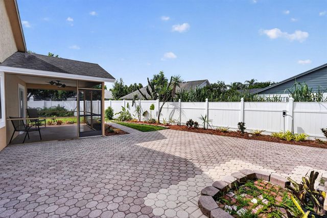 166 RAINTREE, Jupiter, FL 33458