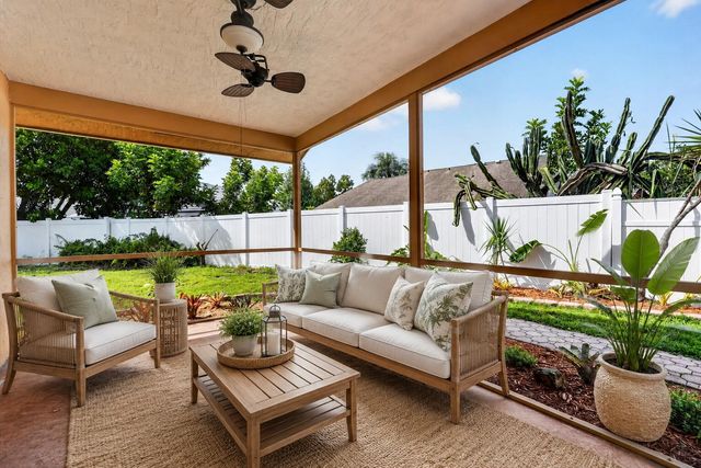 166 RAINTREE, Jupiter, FL 33458