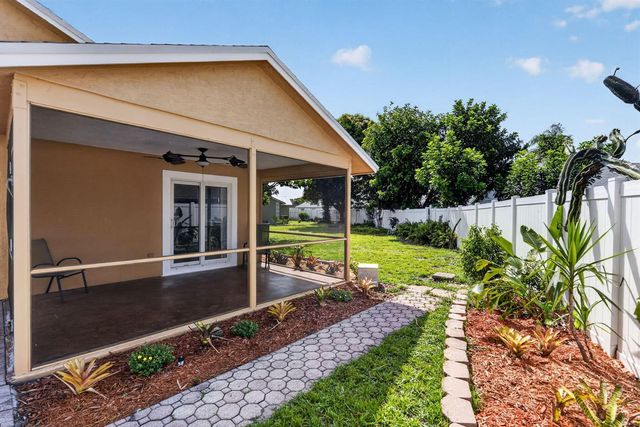 166 RAINTREE, Jupiter, FL 33458