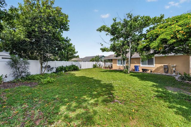 166 RAINTREE, Jupiter, FL 33458