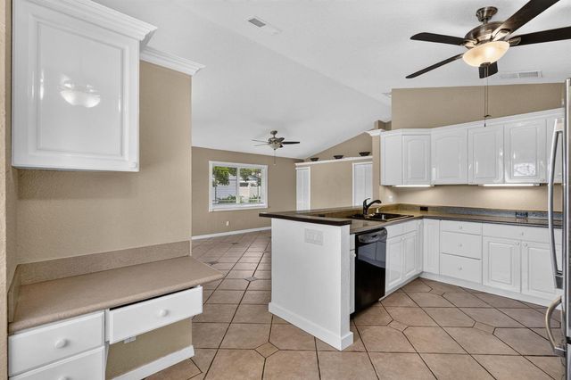 166 RAINTREE, Jupiter, FL 33458