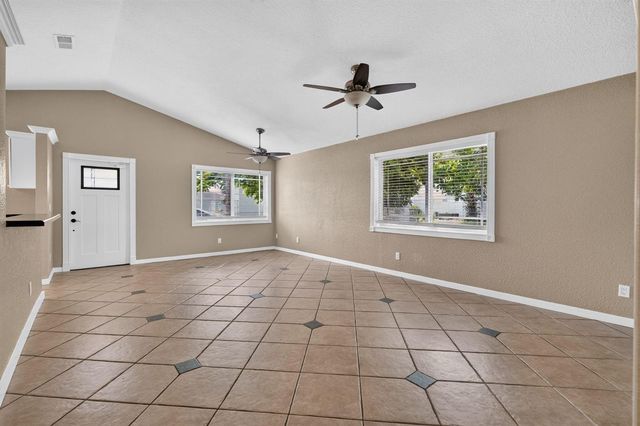 166 RAINTREE, Jupiter, FL 33458