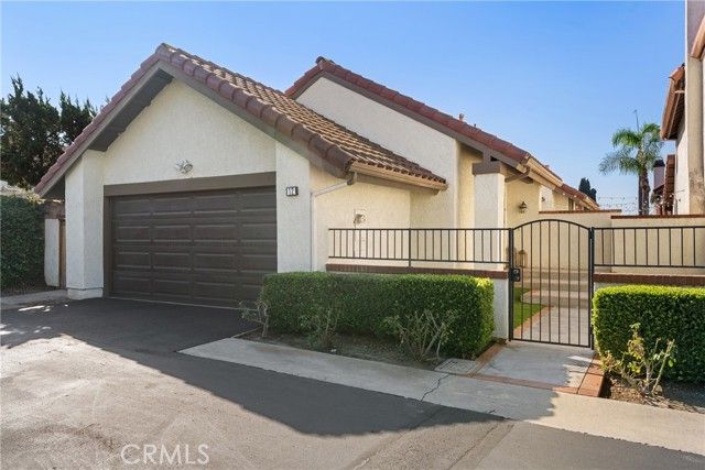 12 Filare, Irvine, CA 92620