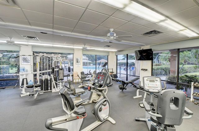 2850 NW 15th Street, Delray Beach, FL 33445