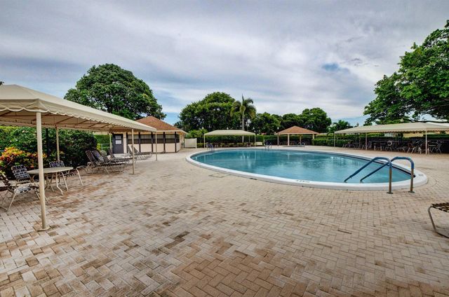2850 NW 15th Street, Delray Beach, FL 33445
