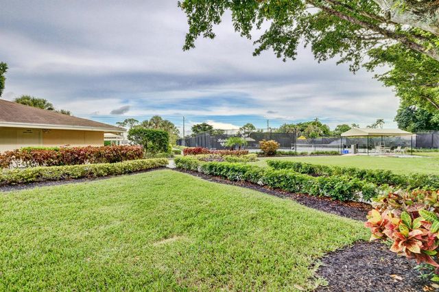 2850 NW 15th Street, Delray Beach, FL 33445