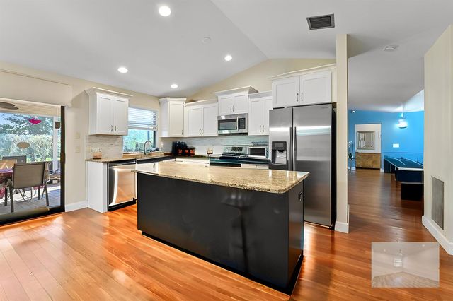 2850 NW 15th Street, Delray Beach, FL 33445