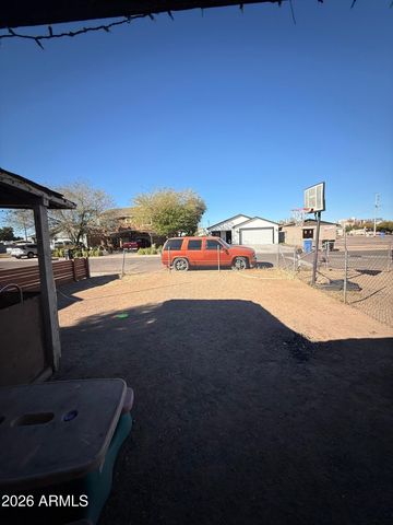 1109 W APACHE Street, Phoenix, AZ 85007