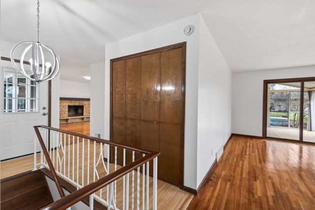 4608 W 99th Street, Bloomington, MN 55437