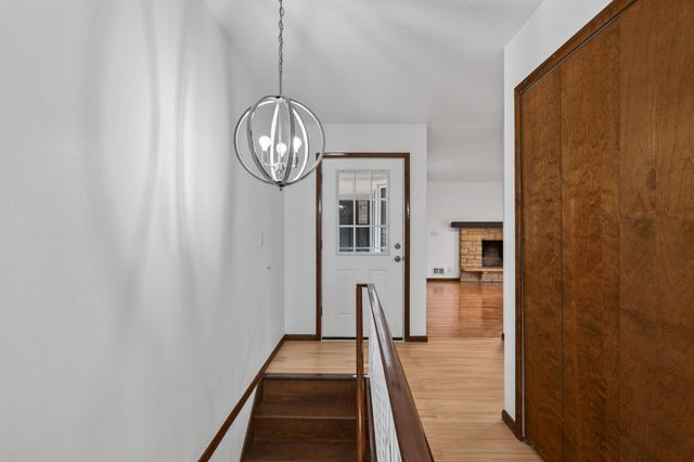 4608 W 99th Street, Bloomington, MN 55437