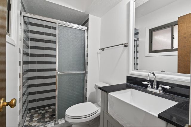 4608 W 99th Street, Bloomington, MN 55437