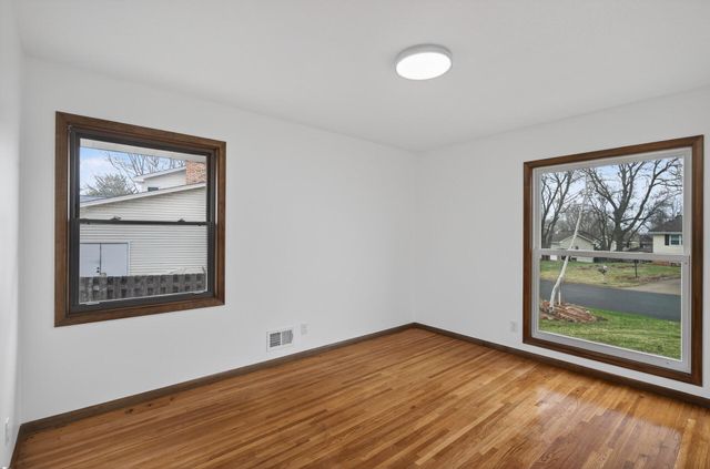 4608 W 99th Street, Bloomington, MN 55437