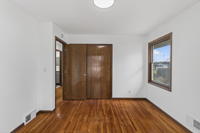 4608 W 99th Street, Bloomington, MN 55437